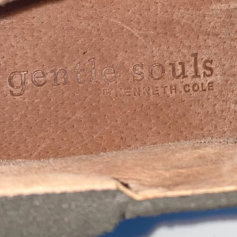 GENTLE SOULS by Kenneth Cole suede sneakers - Picture 5 of 9